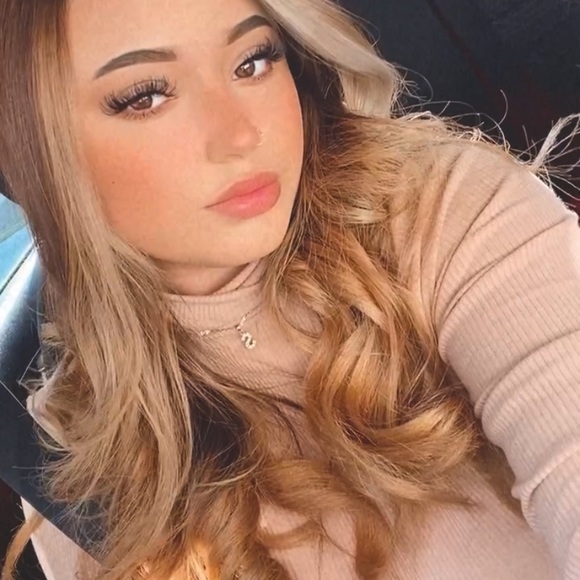 Meet the Posher Other - Meet your Posher, Salina